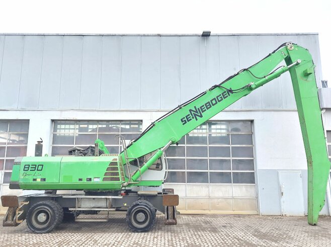 Sennebogen 830
