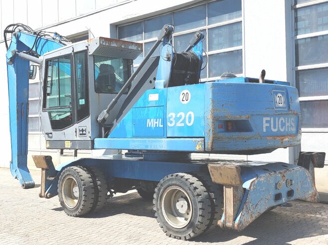 Fuchs MHL320 D
