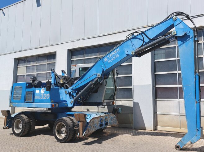 Fuchs MHL320 D