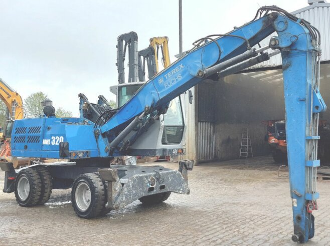 Fuchs MHL320 D