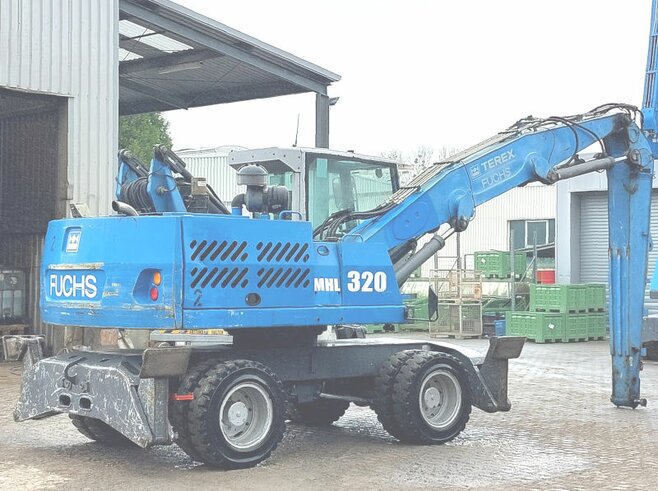 Fuchs MHL320 D
