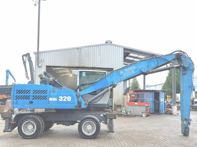 Fuchs MHL320 D