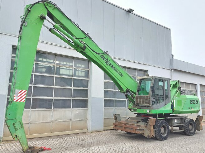 Sennebogen 825