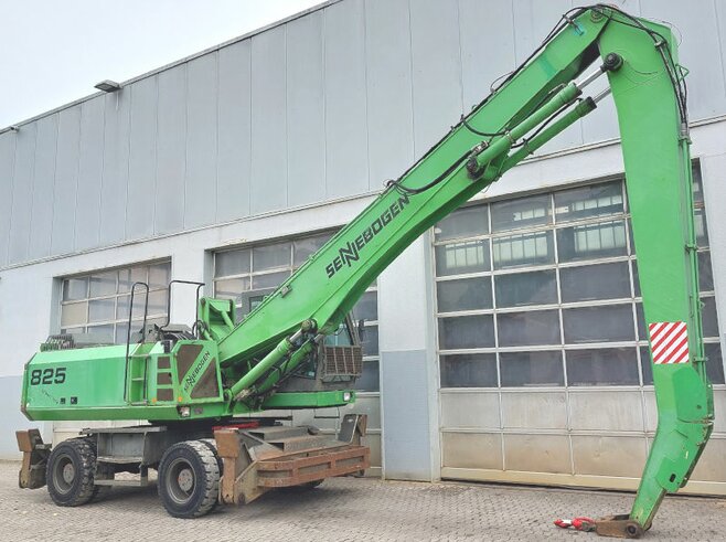 Sennebogen 825