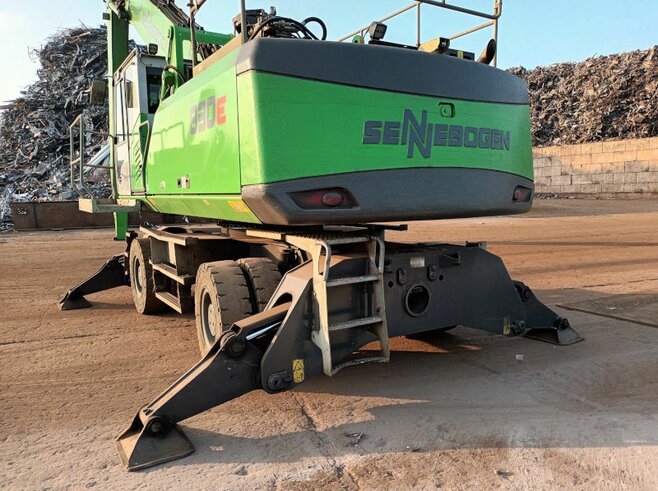 Sennebogen 830E