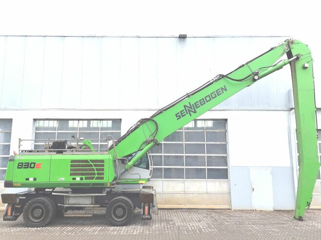 Sennebogen 830E