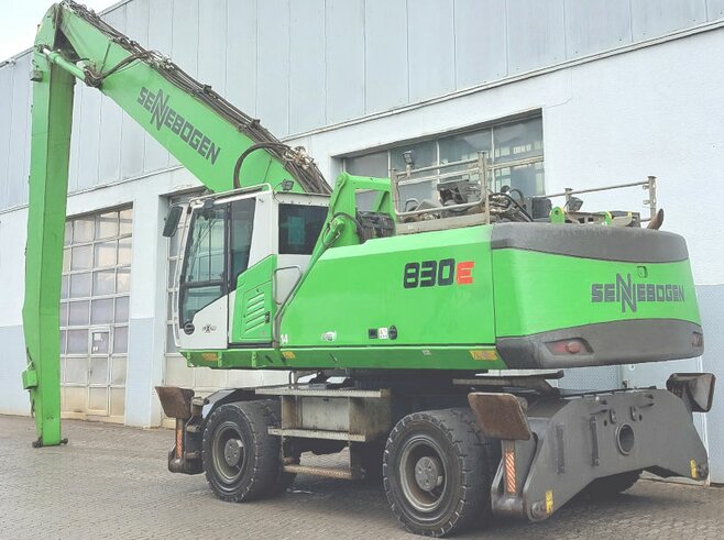 Sennebogen 830E
