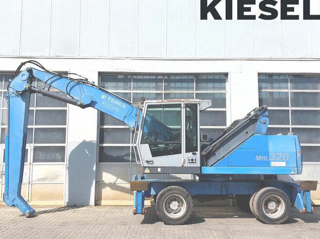 Fuchs MHL320 D