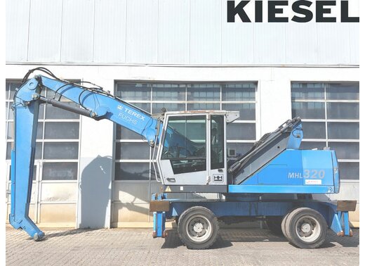 Fuchs MHL320 D