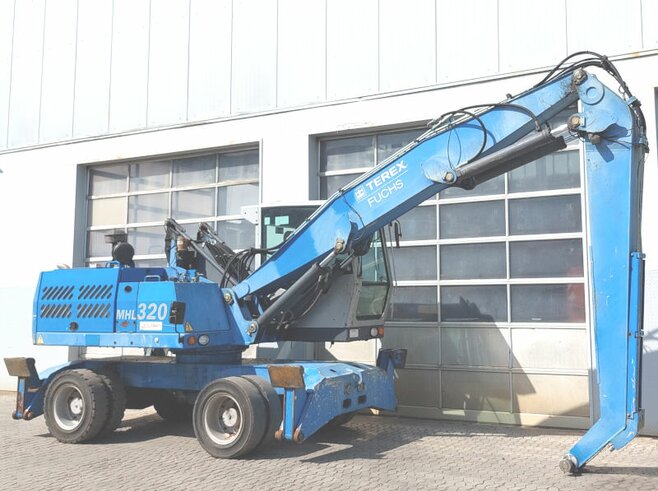 Fuchs MHL320 D