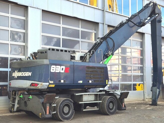 Sennebogen 830E
