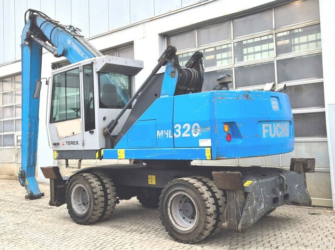 Fuchs MHL320 D