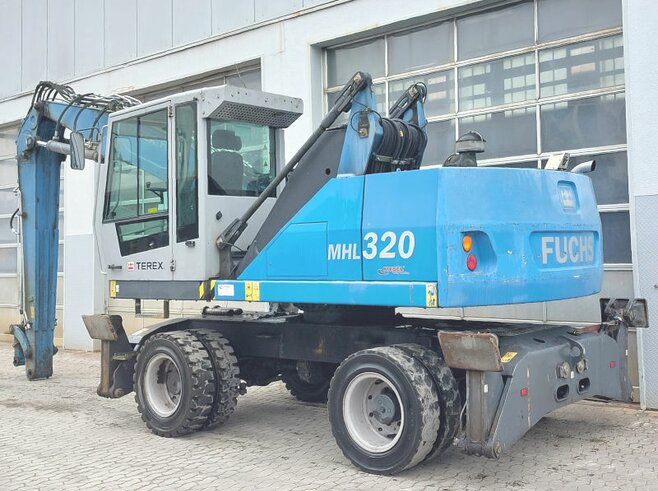 Fuchs MHL320 D