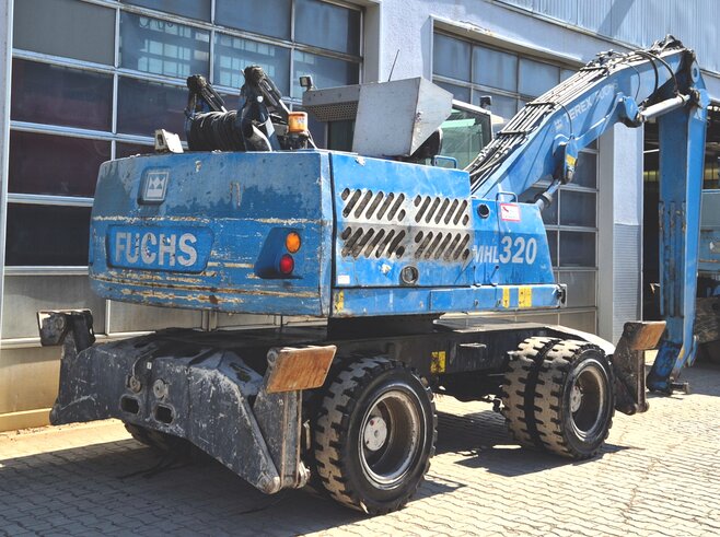 Fuchs MHL320 D