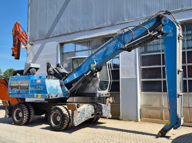 Fuchs MHL320 D