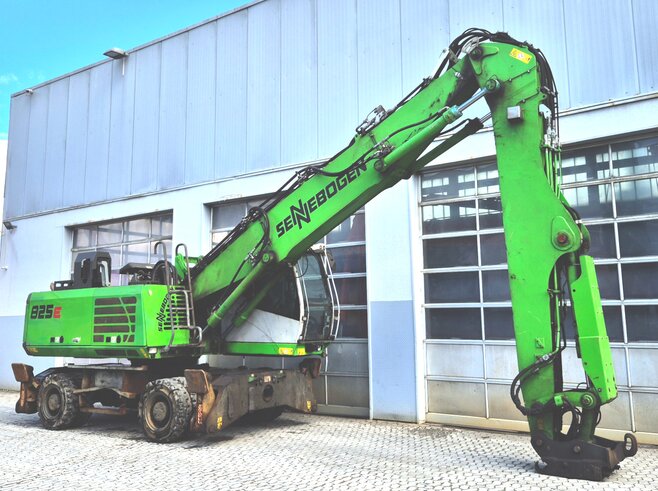 Sennebogen 825E