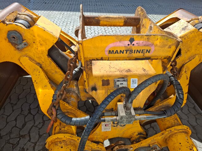 Mantsinen Zweischalen-Verladegreifer HB25-2