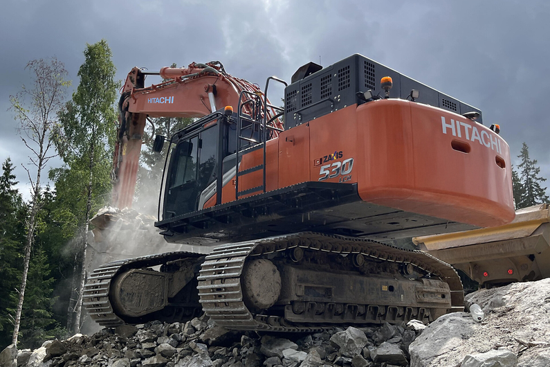 Hitachi  Der Hitachi ZX530-7 Großbagger