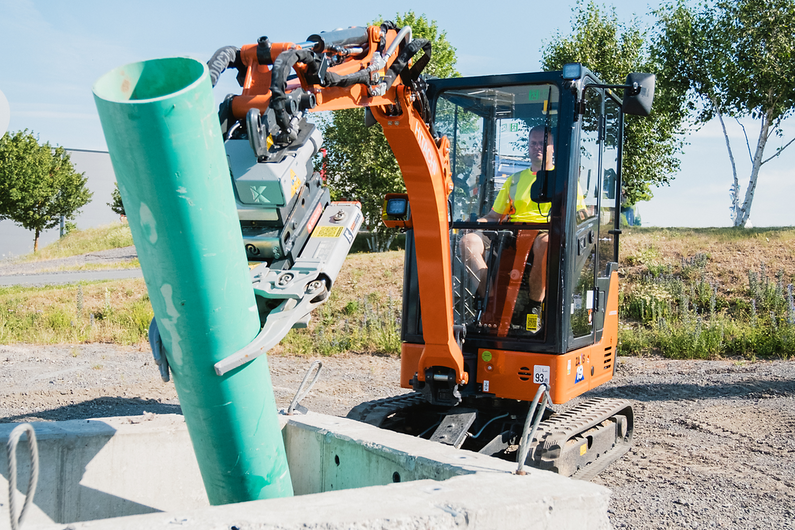 Hitachi  Der Hitachi ZX19-6 MTC