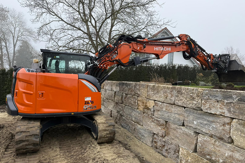Hitachi  Der Hitachi ZX95US-7 Kompaktbagger
