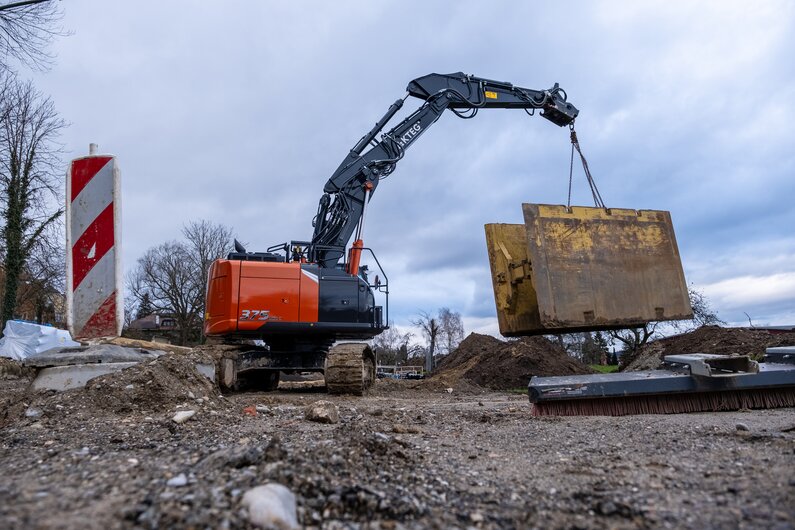 KTEG Der Hitachi ZX375USLC-7 Raupenbagger
