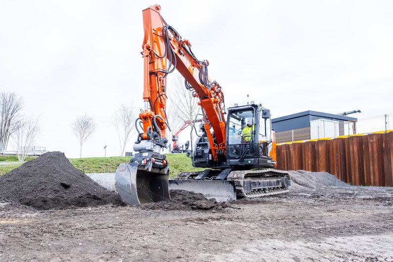Hitachi  ZX135US-7B MTC Pro