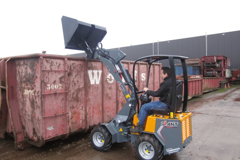 Giant Der Giant G1100 Kompaktradlader