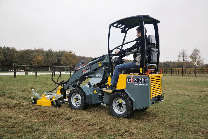Giant Der Giant G1100 Kompaktradlader