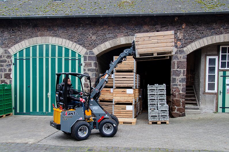 Giant Der Giant G1200 Kompaktradlader