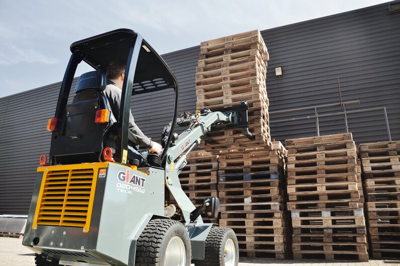Giant Der Giant G1200 Kompaktradlader