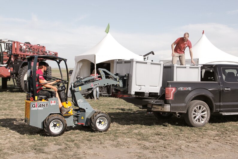 Giant Der Giant G1200 Kompaktradlader