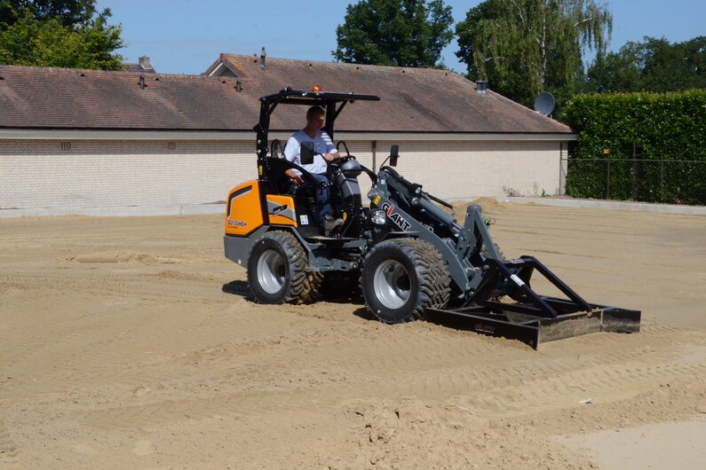 Giant Der Giant G2700 HD