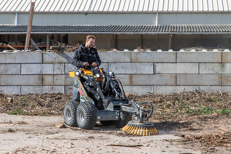 Giant Der Giant Elektro-Skidsteer GS900E