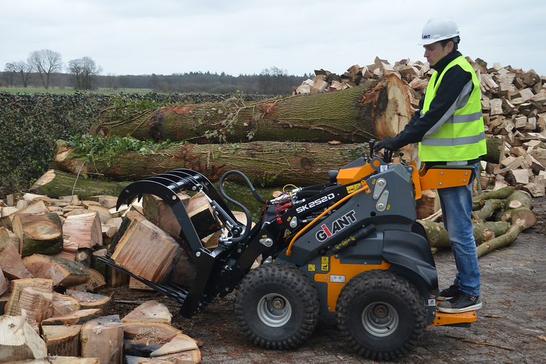 Giant Der Giant Skidsteer GS900