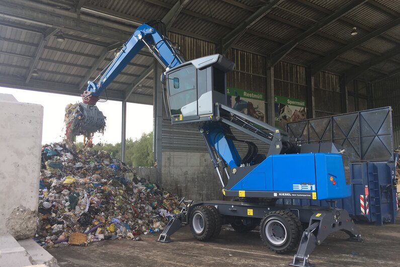 Fuchs Der Fuchs MHL331F Umschlagbagger