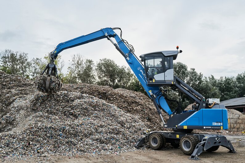 Fuchs Der Fuchs MHL331F Umschlagbagger