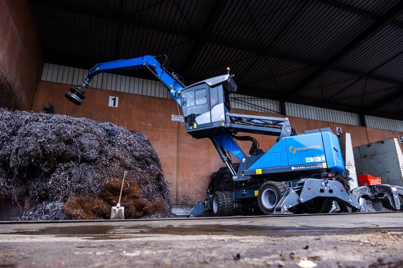 Fuchs Der Fuchs MHL331F Umschlagbagger