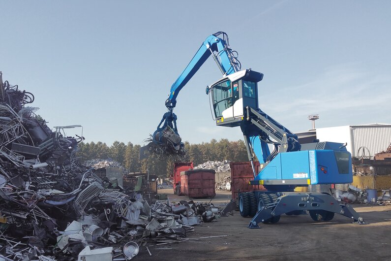 FUCHS Der Fuchs MHL331F Umschlagbagger