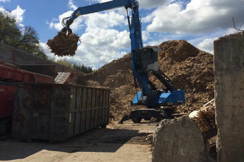 Fuchs Der Fuchs MHL340F Umschlagbagger
