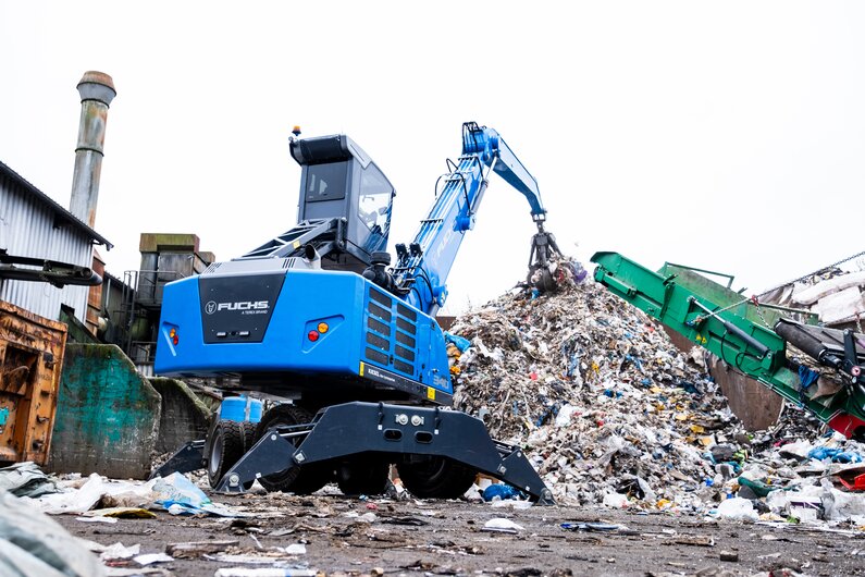 Fuchs Der Fuchs MHL340F Umschlagbagger