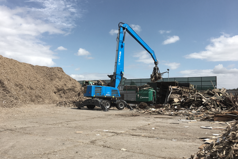 Fuchs Der Fuchs MHL350F Umschlagbagger