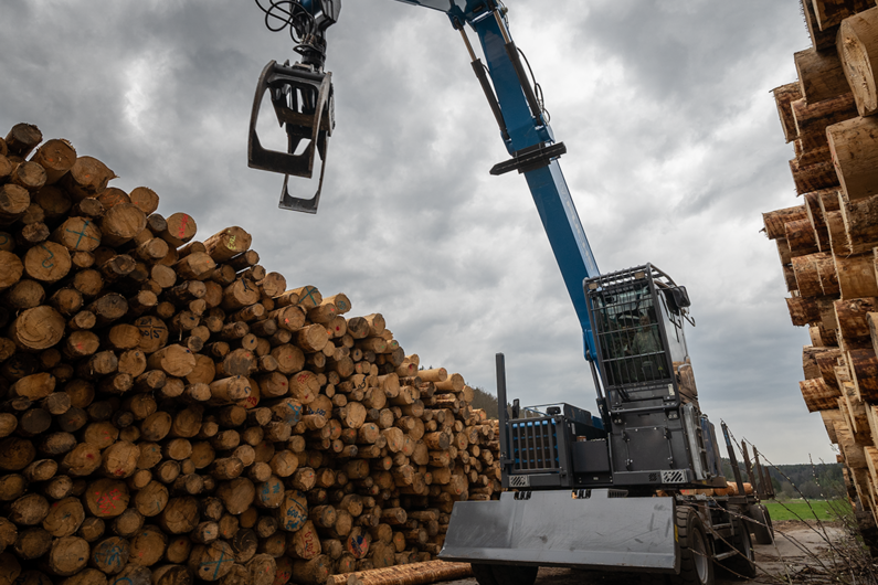 Fuchs MHL434F - Die Holzumschlagmaschine