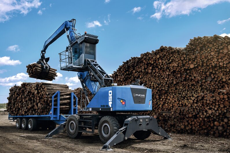 Fuchs MHL450F - Die Holzumschlagmaschine mit Anhängerbetrieb
