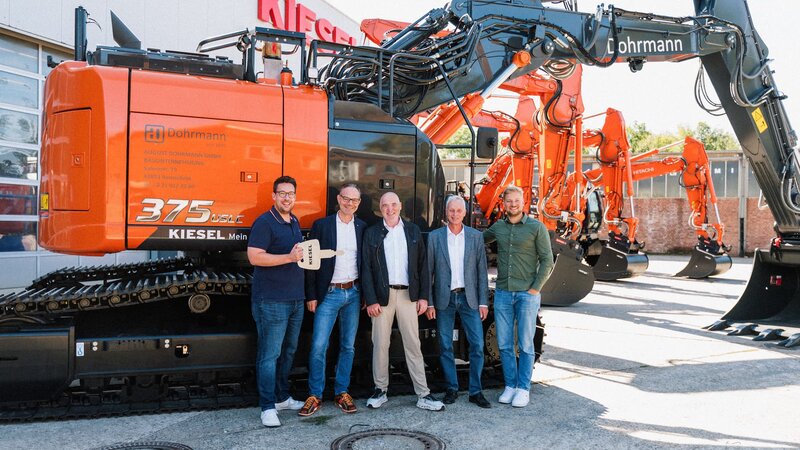 Gruppenbild Übergabe 5 Maschinen an Firma Dohrmann