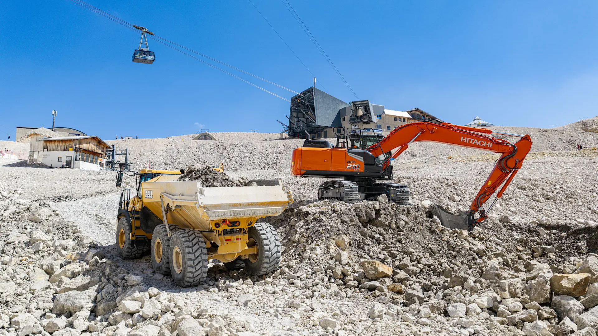 Bell B30E und Hitachi ZX210-7 LCN auf der Zugspitze