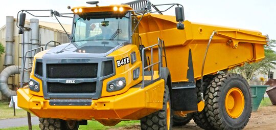 Erlebte seine Premiere zur bauma 2019: der Bell B45 4x4